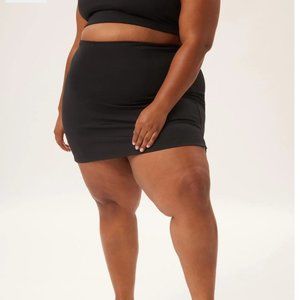 Girlfriend collective black skort small